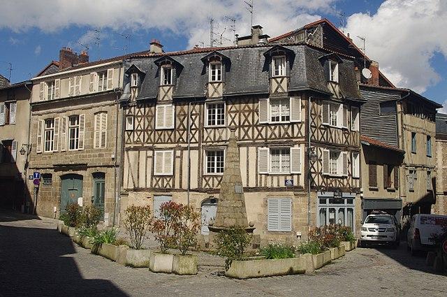 Limoges - Immobilier - CENTURY 21 A.A.I. - Limoges-place-de-la-fontaine-des-Barres